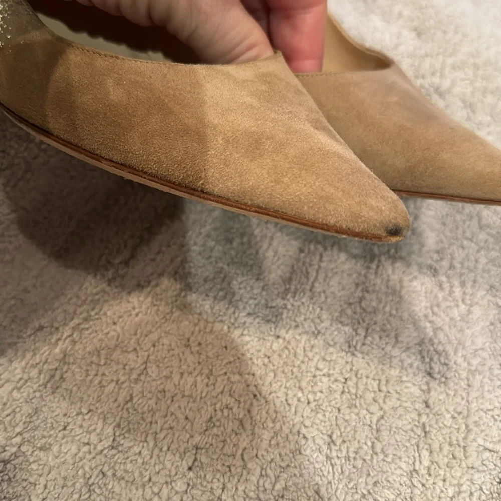 Jimmy Choo Tan and Gold Heels Sleek Pointed Toe - Picture 8 of 10